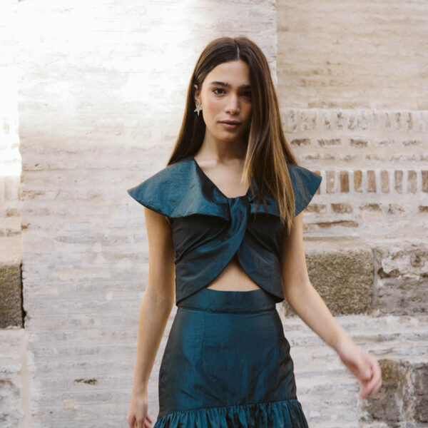 Conjunto Amanda. Top y falda color azul petróleo