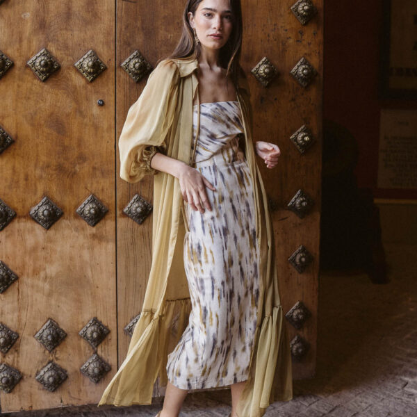 Vestido Isabela Print Mostaza/Morado con Chaqueta Lia Champagne